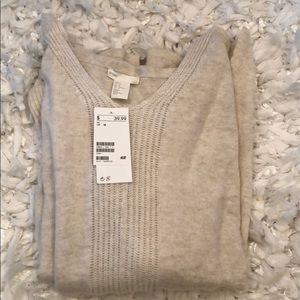 H & M MAMA maternity and nursing top